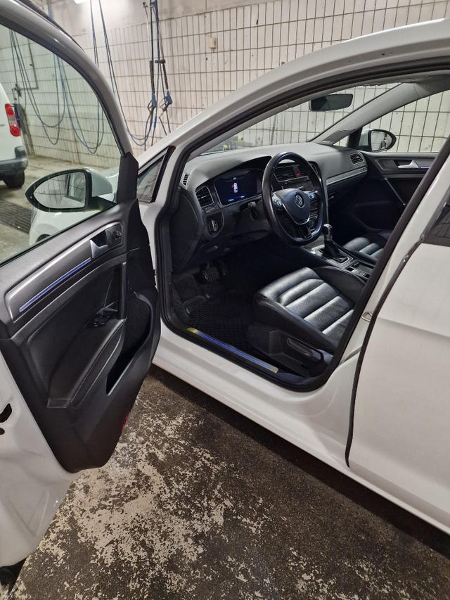 2019 VOLKSWAGEN GOLF - 12