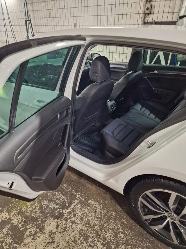 2019 VOLKSWAGEN GOLF - 16