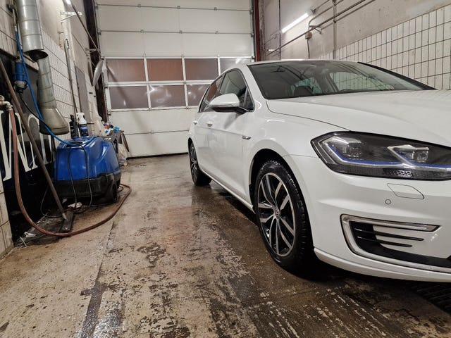 WVWZZZAUZKW911667 2019 VOLKSWAGEN GOLF-2