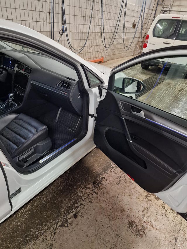 2019 VOLKSWAGEN GOLF - 21