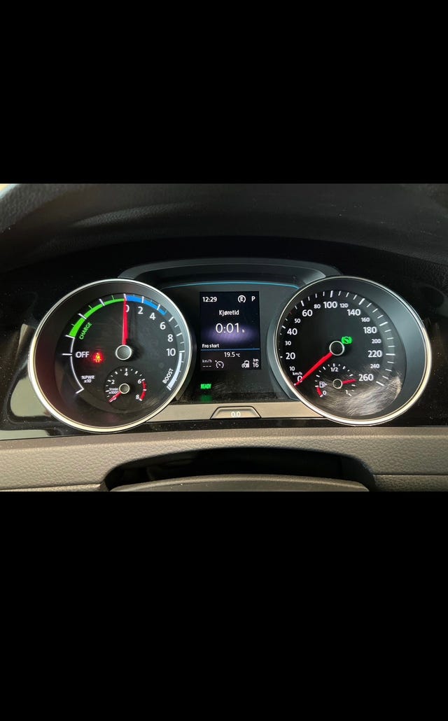 2019 VOLKSWAGEN GOLF - 9