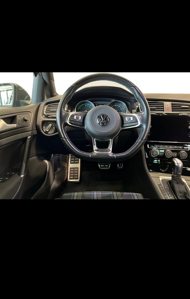 2019 VOLKSWAGEN GOLF - 8