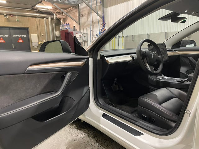 2022 TESLA MODEL 3 - 11