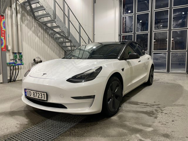 LRW3E7EK8NC489056 2022 TESLA MODEL 3-2