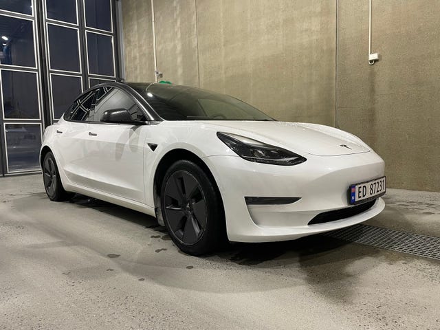 LRW3E7EK8NC489056 2022 TESLA MODEL 3-1