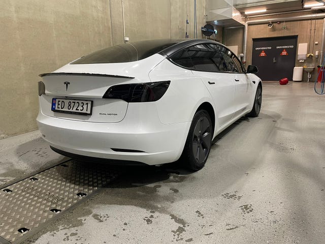 LRW3E7EK8NC489056 2022 TESLA MODEL 3-4