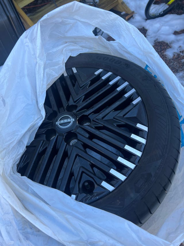 2022 NISSAN LEAF - 26