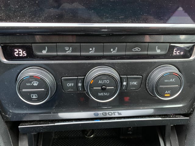 2019 VOLKSWAGEN GOLF - 17