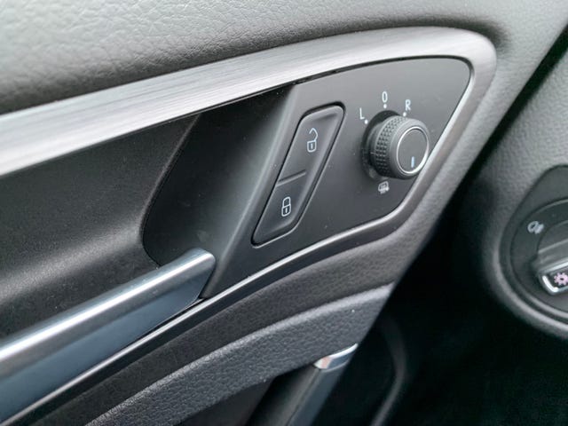 2019 VOLKSWAGEN GOLF - 21