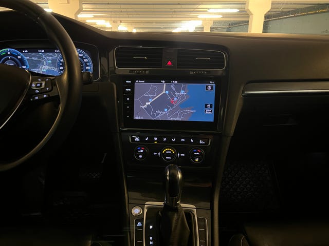 2018 VOLKSWAGEN GOLF - 9