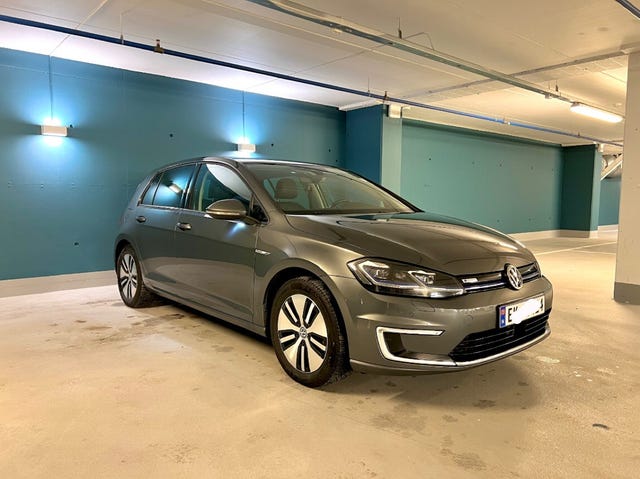 WVWZZZAUZJ8902513 2018 VOLKSWAGEN GOLF-2