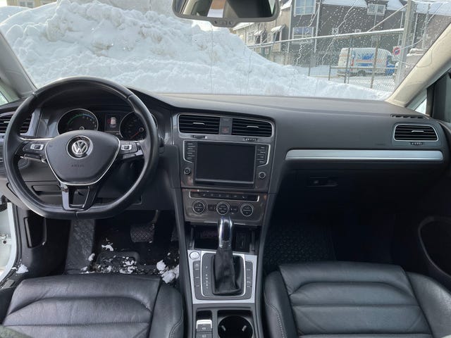 2015 VOLKSWAGEN GOLF - 11