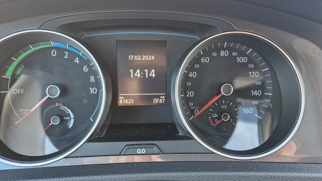 2015 VOLKSWAGEN GOLF - 9
