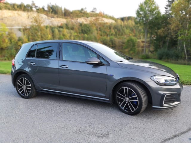 WVWZZZAUZJW805620 2018 VOLKSWAGEN GOLF-0