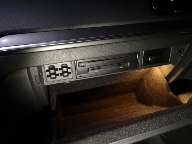 2018 VOLKSWAGEN GOLF - 18