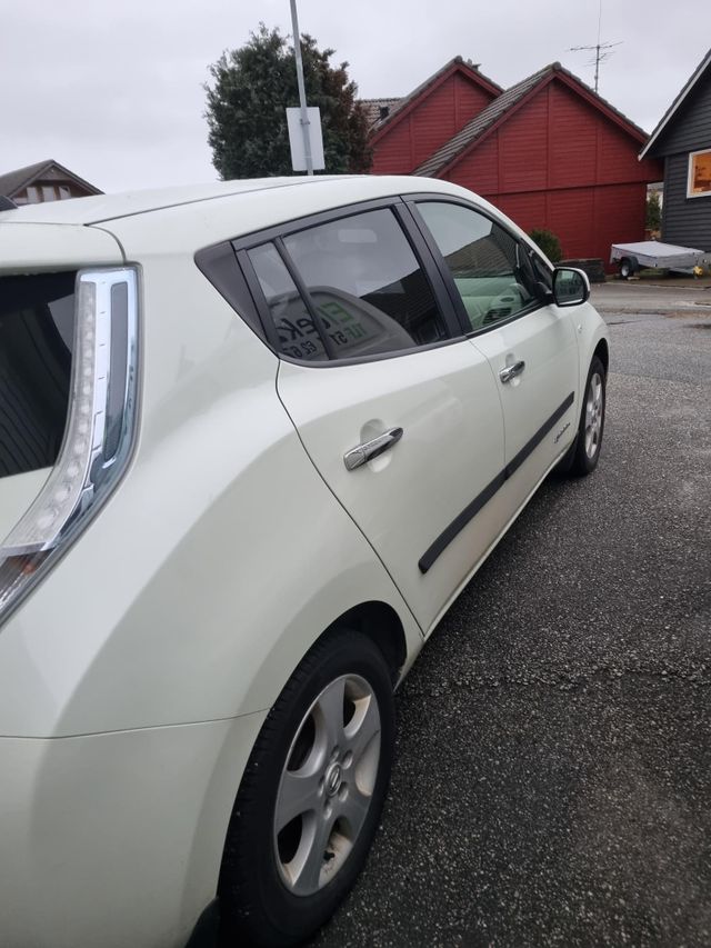 2012 NISSAN LEAF - 14