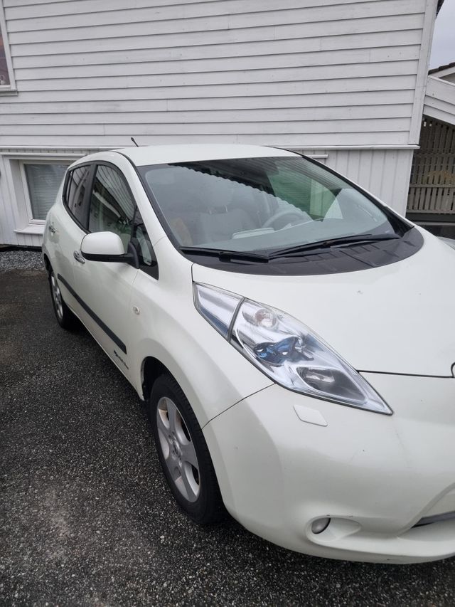 2012 NISSAN LEAF - 15