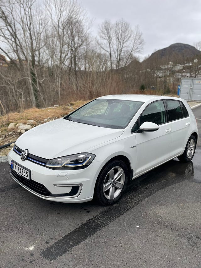 WVWZZZAUZJ8904146 2018 VOLKSWAGEN GOLF-1