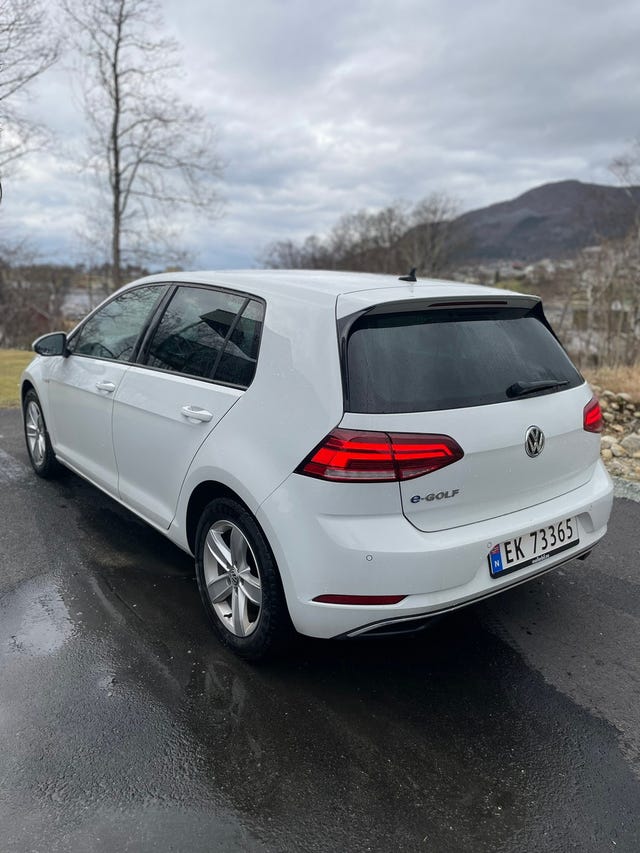 WVWZZZAUZJ8904146 2018 VOLKSWAGEN GOLF-4