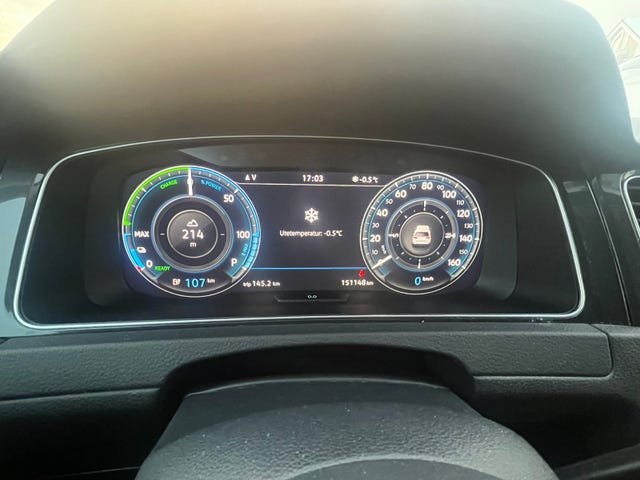 WVWZZZAUZJ8901296 2018 VOLKSWAGEN GOLF-0