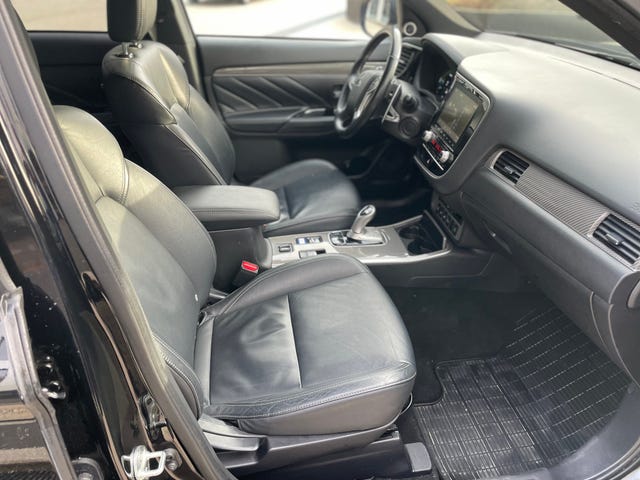 2020 MITSUBISHI OUTLANDER - 18