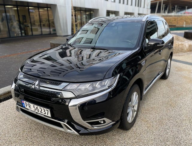 JMBXDGG3WLZ014233 2020 MITSUBISHI OUTLANDER-0