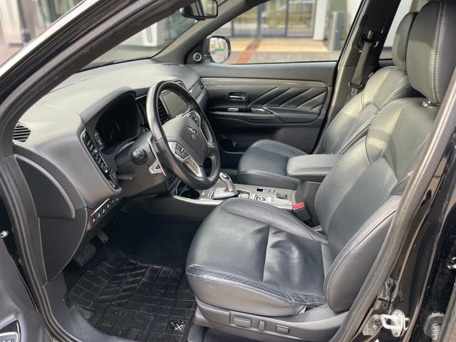 2020 MITSUBISHI OUTLANDER - 9