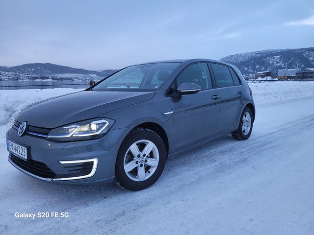 WVWZZZAUZK8905493 2019 VOLKSWAGEN GOLF-1
