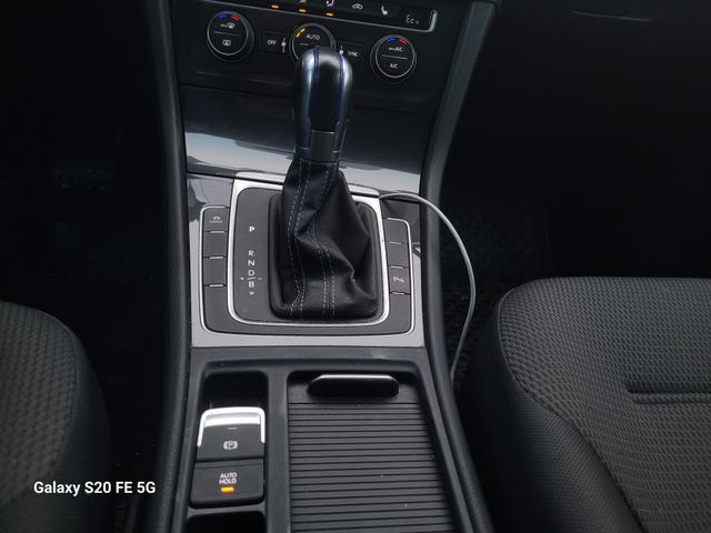 2019 VOLKSWAGEN GOLF - 17