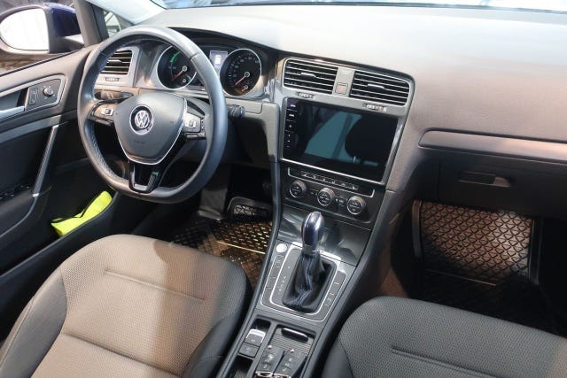 WVWZZZAUZK8900191 2019 VOLKSWAGEN GOLF-4