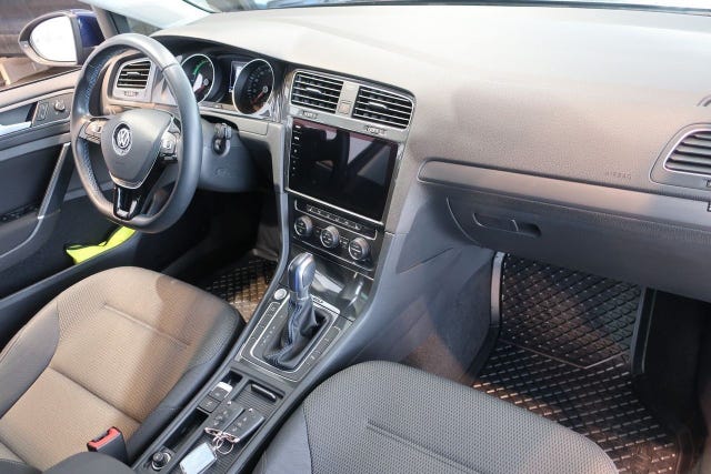 WVWZZZAUZK8900191 2019 VOLKSWAGEN GOLF-2