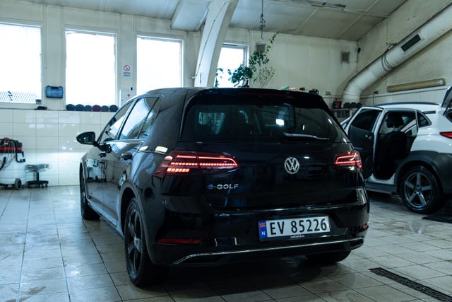 2019 VOLKSWAGEN GOLF - 8