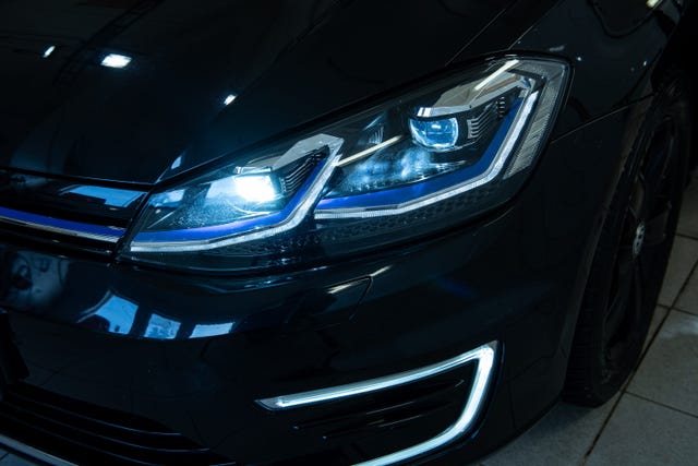 2019 VOLKSWAGEN GOLF - 31
