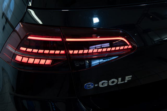 2019 VOLKSWAGEN GOLF - 32