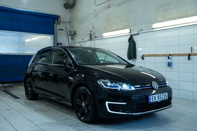 WVWZZZAUZKW912639 2019 VOLKSWAGEN GOLF-0