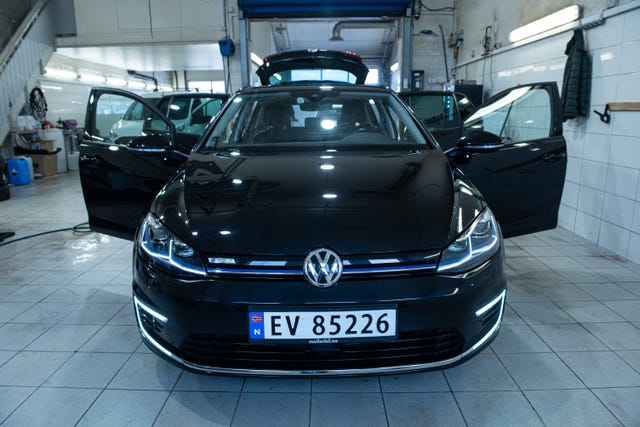 2019 VOLKSWAGEN GOLF - 23
