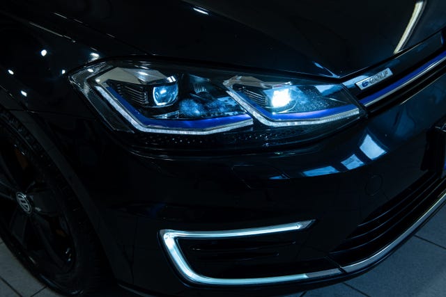 2019 VOLKSWAGEN GOLF - 30