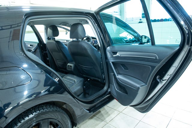 2019 VOLKSWAGEN GOLF - 21