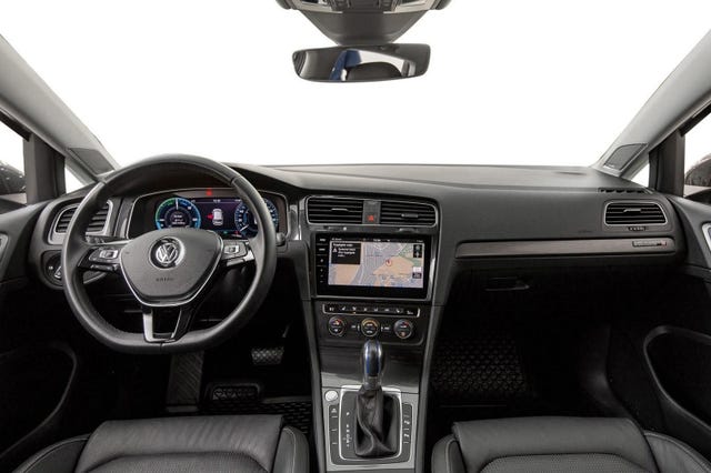 2019 VOLKSWAGEN GOLF - 8