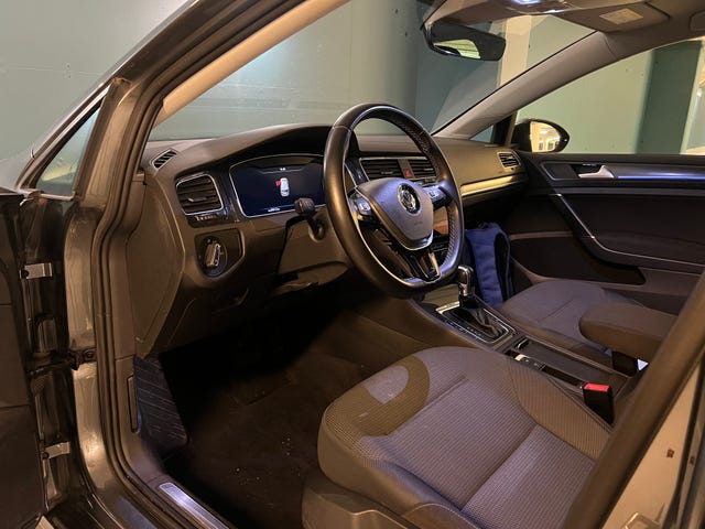2018 VOLKSWAGEN GOLF - 9