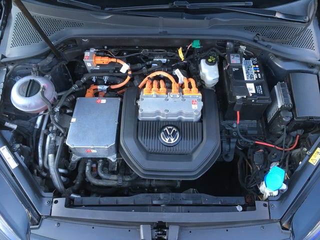 2015 VOLKSWAGEN GOLF - 12