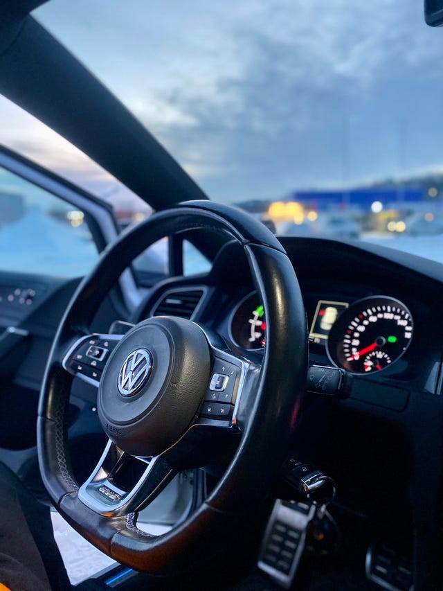 2015 VOLKSWAGEN GOLF - 8
