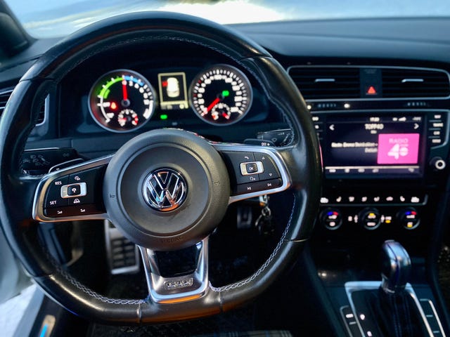2015 VOLKSWAGEN GOLF - 7