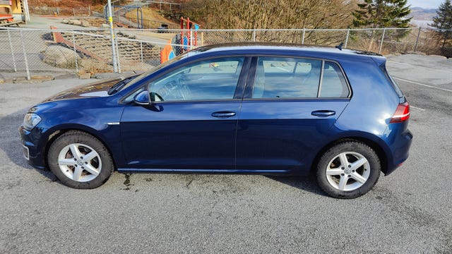 2015 VOLKSWAGEN GOLF - 8