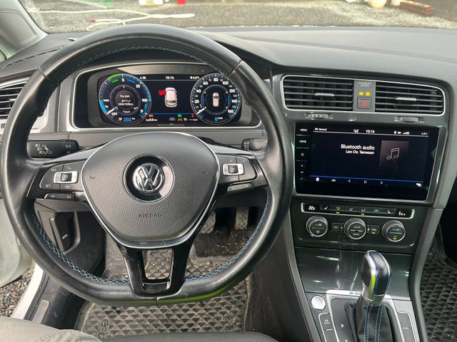 2019 VOLKSWAGEN GOLF - 10