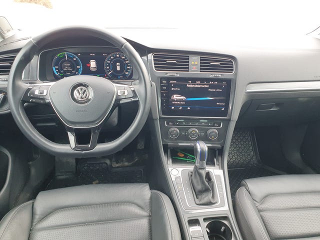 WVWZZZAUZJW900886 2018 VOLKSWAGEN GOLF-5
