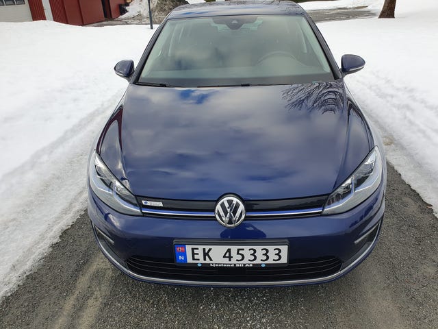WVWZZZAUZJW900886 2018 VOLKSWAGEN GOLF-1