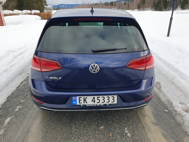 WVWZZZAUZJW900886 2018 VOLKSWAGEN GOLF-3