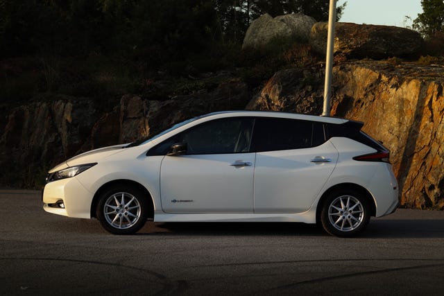 SJNFAAZE1U0027400 2018 NISSAN LEAF-3