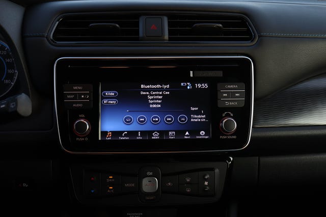 2018 NISSAN LEAF - 29
